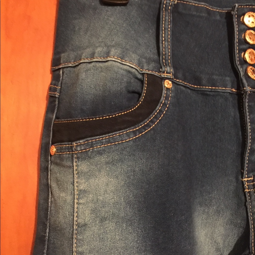 Jeans - Picture 6 of 9